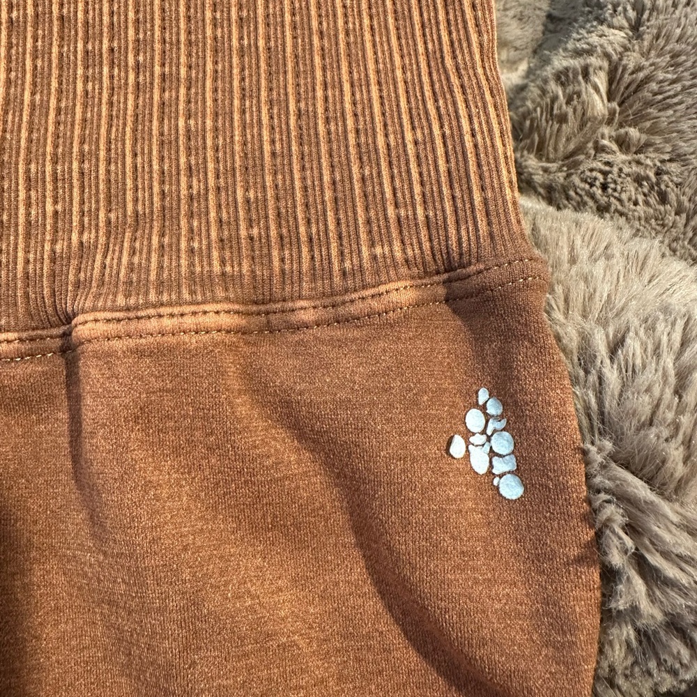 Free People -Mineral Wash Brown leggings size XL full length - Picture 4 of 9